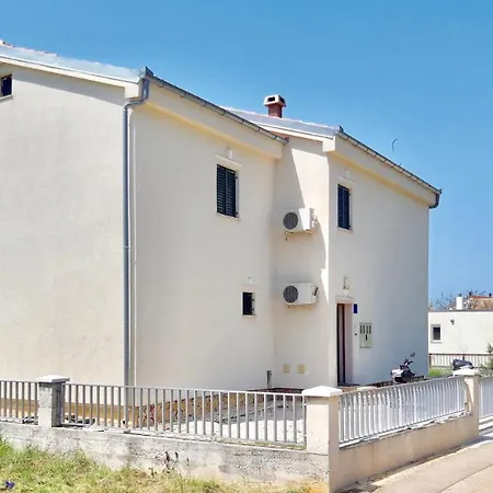 Apartment Pepa *