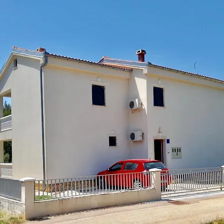 Apartment Pepa *