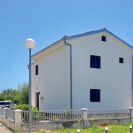 Daire Pepa Starigrad Paklenica